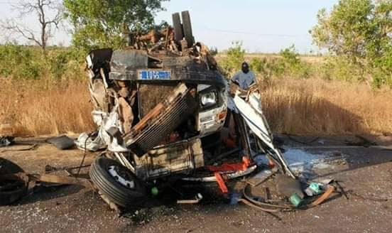 Touba : 1 mort et plusieurs blessés dans une collision entre un “Ndiaga Ndiaye” et un particulier