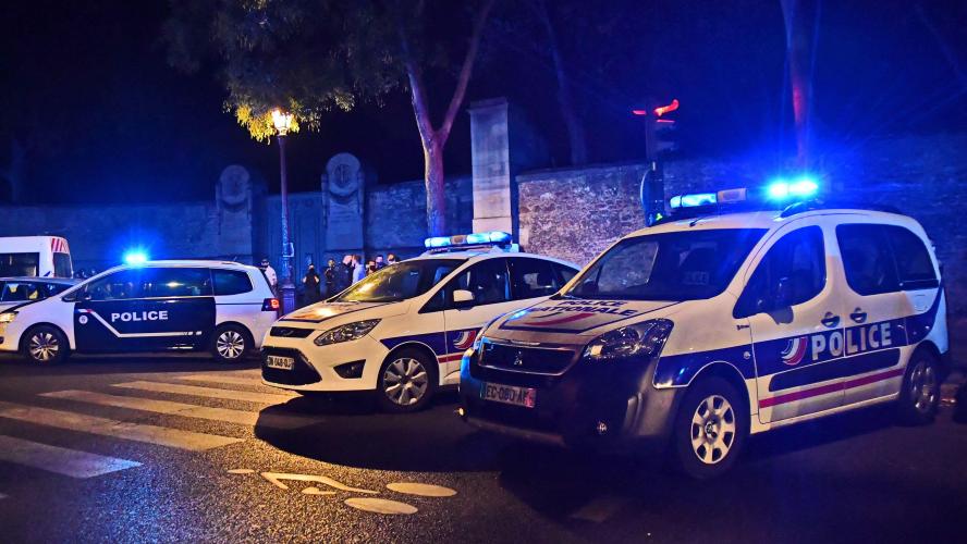 Scène d’horreur à Paris : Deux femmes massacrées dans un appartement du XXe arrondissement