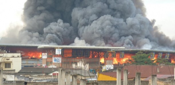 HLM/incendie : Le restaurant en face de la mosquée Massalikul, consumé par le feu