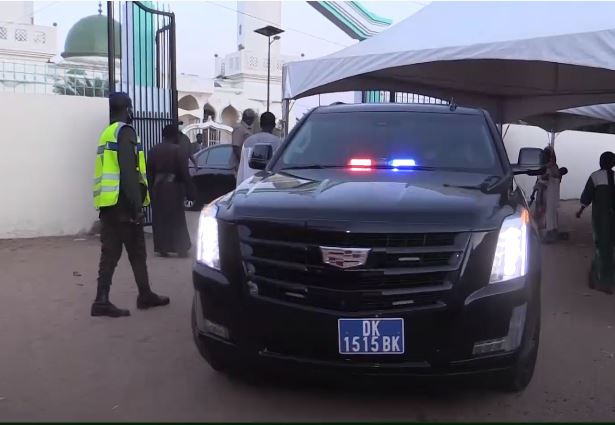 (Vidéo) L’arrivée d’Idrissa Seck chez le khalife générale avec un cortège impressionnant…