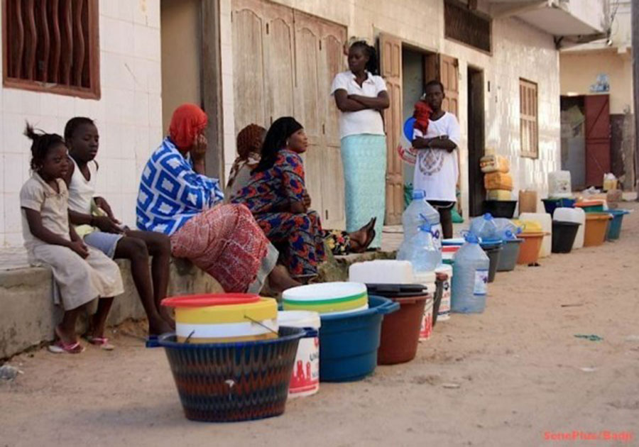 Pénurie d’eau : Plusieurs quartiers de Dakar à sec, une manifestation envisagée