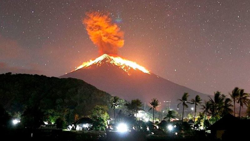 Eruption volcanique : Plus de 4 mille Indonésiens évacués !