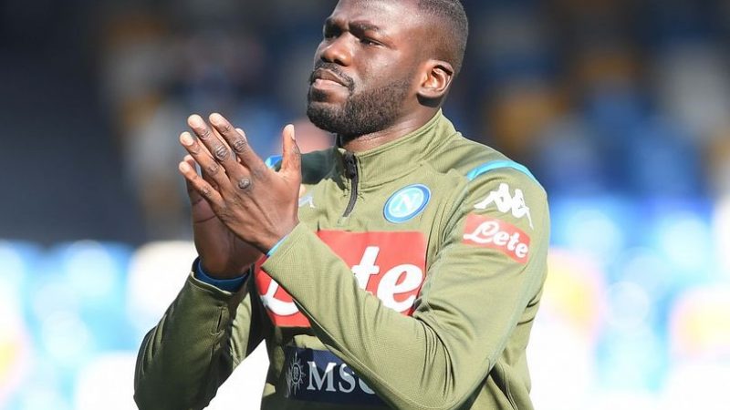 Avec ses défenseurs blessés, Liverpool veut Koulibaly en janvier