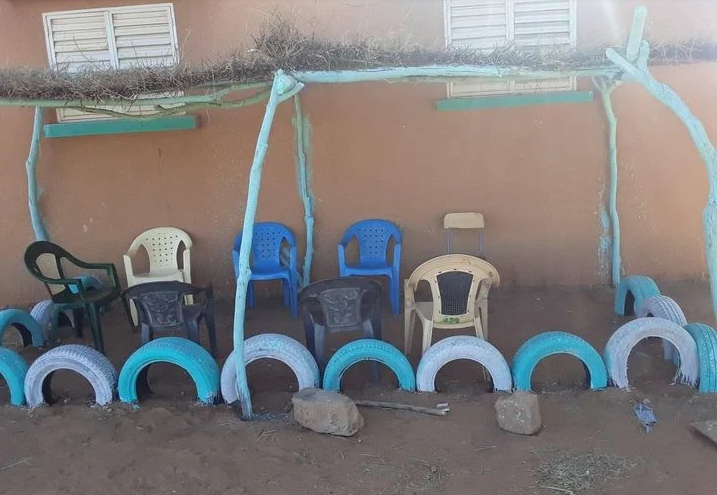 Lycée Barkédji : Une salle de professeurs en palissade de paille