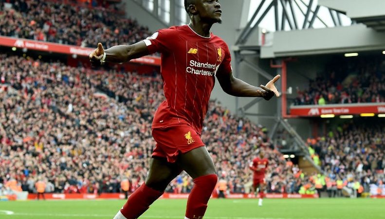 Sadio Mané encore honoré, l’UEFA le choisit parmi ses pairs en attaque