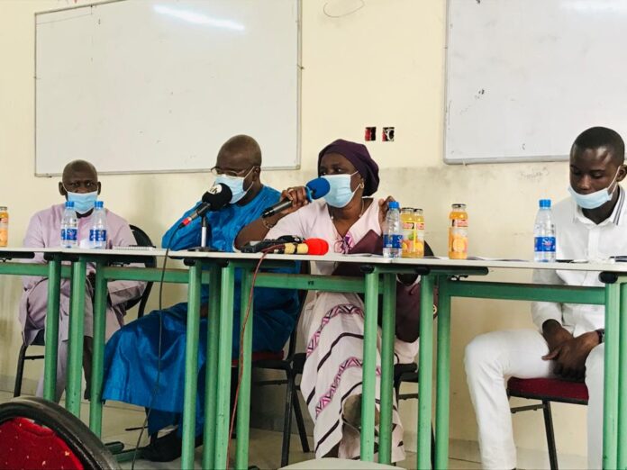 Le journalisme au Sénégal :  les professionnels se regardent dans le miroir et s’interrogen