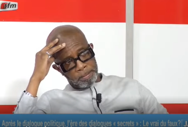 « Xoulo » entre Bouba Ndour et Goloko en plein plateau de Jakaarlo…..Der arrête l’émission