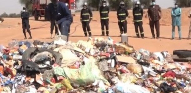 Touba : 15 tonnes de produits impropres incinérées