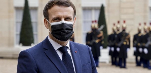 Covid-19 : un vaccin pour tous les Français « d’ici la fin de l’été », promet Emmanuel Macron