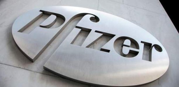 Le patron de Pfizer défend le prix élevé de son vaccin