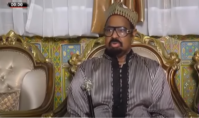 Akhmed Khalifa Niass défi les Oustaz et informe que “Domou ndiaalo ndey donne” (Vidéo)