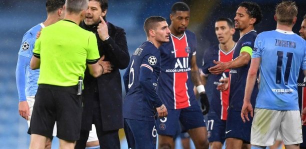 «FUCK OFF», «FUCK YOU» : LES PARISIENS ACCUSENT L’ARBITRE DE LES AVOIR INSULTÉ