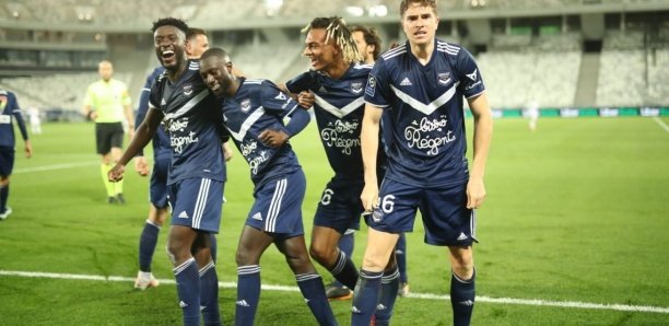 Ligue 1 : Paris peut rêver de titre, Sabaly sauve Bordeaux, Nîmes relégué malgré un grand Moussa Koné