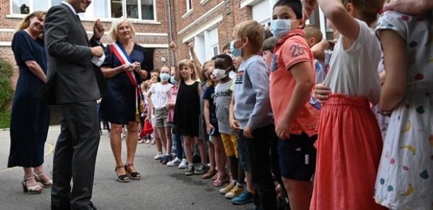 Gifle : Cet enfant pose à Macron la question que tout le monde a en tête