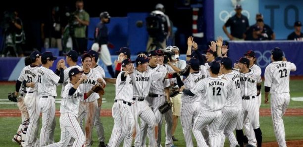 Tokyo 2021 : le Japon bat les États-Unis et remporte pour la première fois l’or en baseball