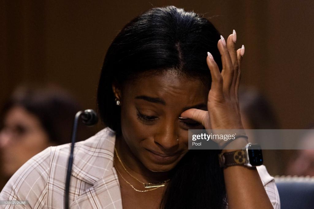 Violences sexuelles : Biles dénonce l’inaction des autorités sportives et du FBI