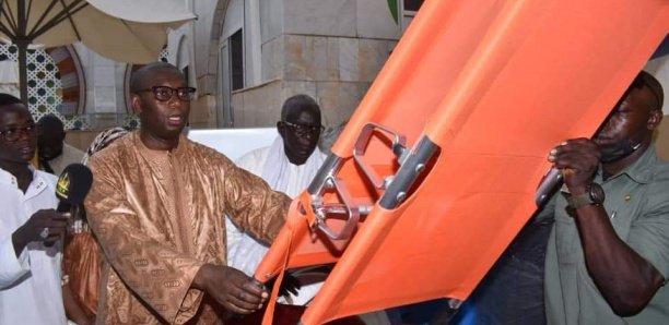 Service d’urgence : Le Pr Daouda Ndiaye équipe l’infirmerie de la Grande mosquée de Touba