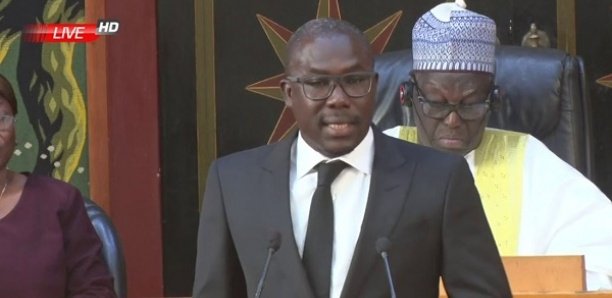 Assemblée nationale : Le député Abdou Aziz Diop démissionne du…