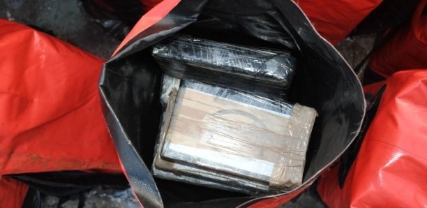 Du nouveau dans l’affaire des 750 kg de cocaïne saisis par la Marine…