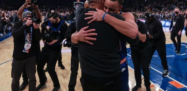 NBA: moment d’histoire au Madison Square Garden, Curry bat le record de tirs à trois points