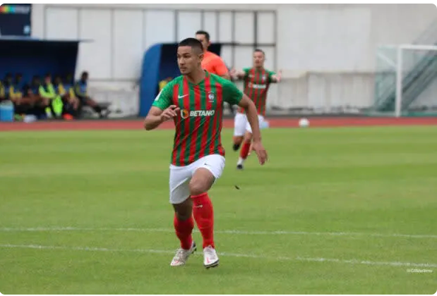 Le footballeur le plus riche du monde est au chômage !