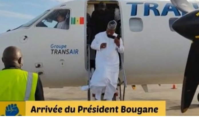 Bougane Gueye loue un avion pour Bignona et rate le démarrage de la campagne