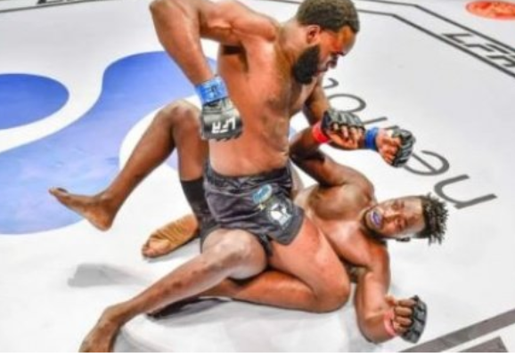 MMA : Siteu battu par Jakori Savage