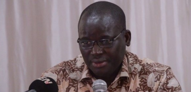 Abdou Aziz Diop, société civile :  » Quand je vois des maires nouvellement installés organiser des fêtes chez eux au rythme du tam-tam… »