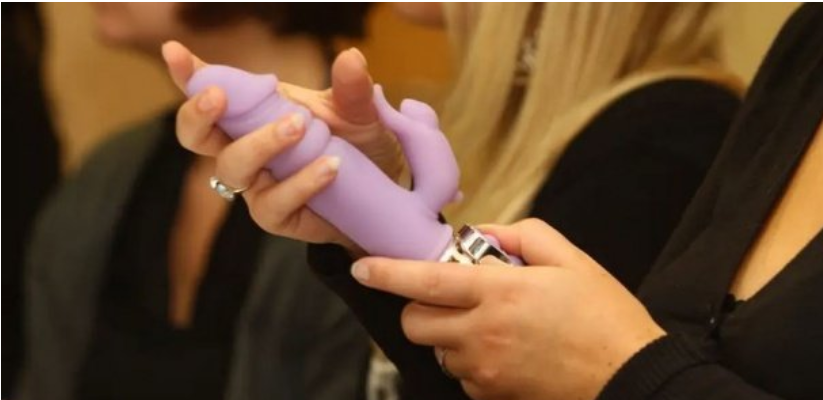 Saint-Valentin : Les Lillois préfèrent les sex toys aux fleurs pour la fête des amoureux