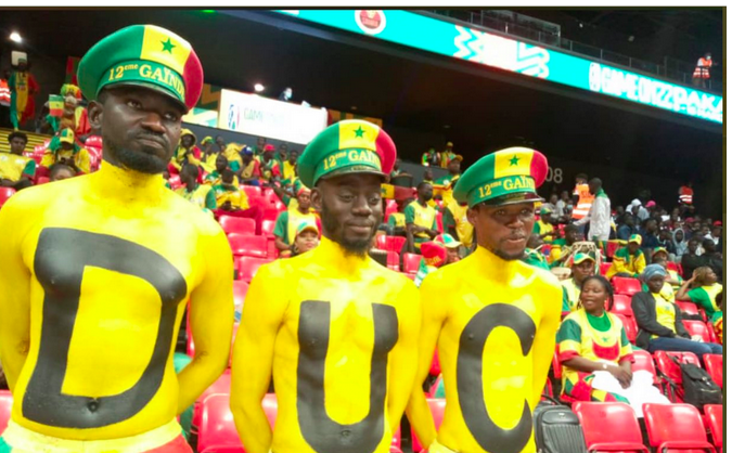 Très remontés, des supporters du Duc attaquent verbalement les joueurs (VIDEO)