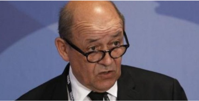 Mali : Une plainte contre Le Drian pour corruption