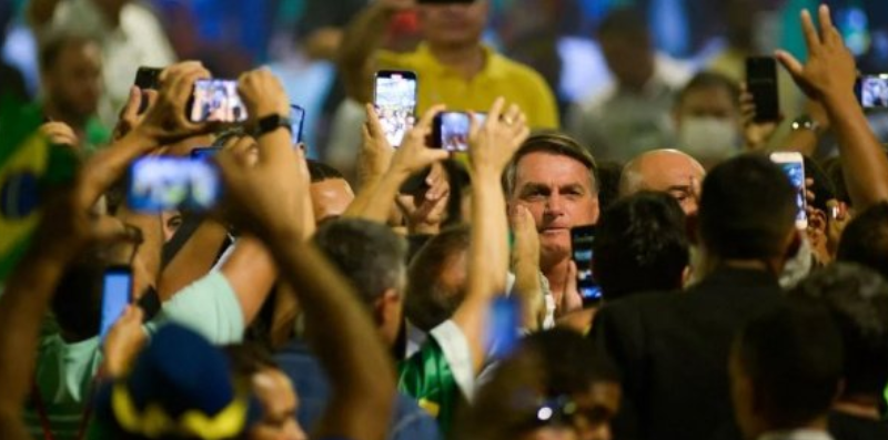 Brésil : Jair Bolsonaro hospitalisé après un malaise