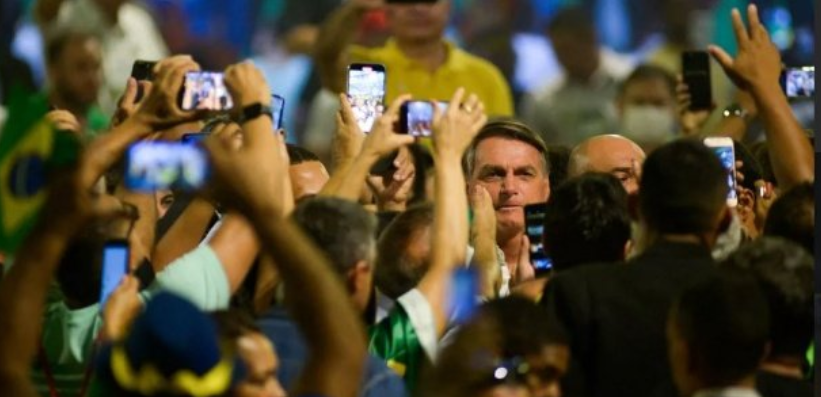 Brésil : Jair Bolsonaro hospitalisé après un malaise