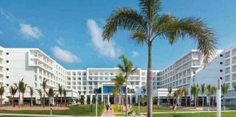 Inauguration de l’hôtel RIU Baobab à Pointe Sarène : Le Président Macky Sall salue l’engagement du secteur privé