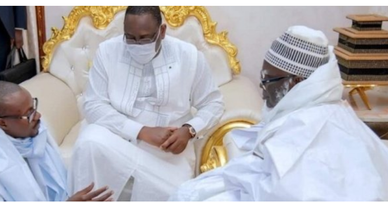 Touba : Macky Sall reçu nuitamment par Serigne Mountakha en présence de Cheikh Bass