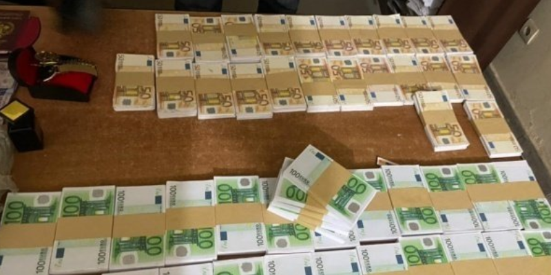 Une fraude bancaire très sophistiquée lui fait perdre plus de 14 millions…