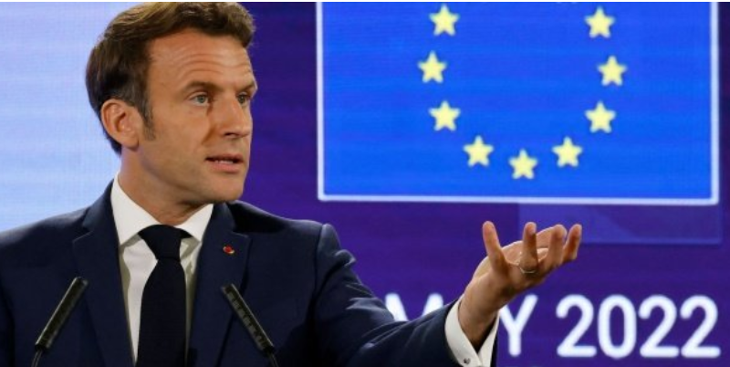 Face à la Russie, Emmanuel Macron ambitionne de transformer l’Union européenne