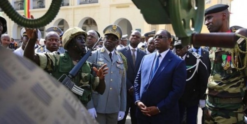 Crise politique : Macky Sall rencontre les chefs des Forces de défense et de sécurité