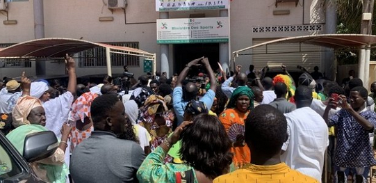 Ministère des Sports : Cacophonie et folklore à la passation de service entre Matar Bâ et Yankhoba Diattara