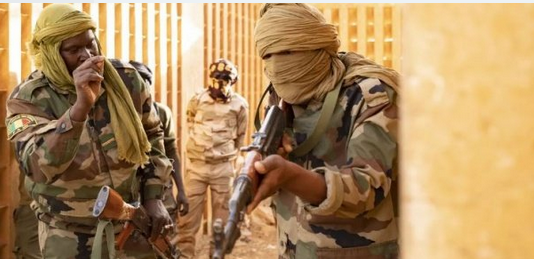 Mali: les jihadistes de l’EI prennent une localité clé après d’âpres combats