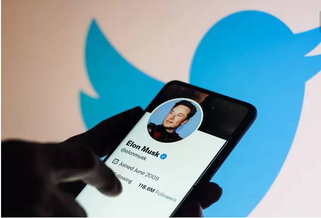 “Le peuple a parlé »: Elon Musk annonce le retour des comptes suspendus sur Twitter