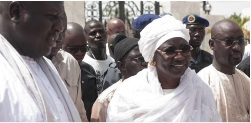 Touba : Aminata Touré reçue à huis clos par Serigne Mountakha