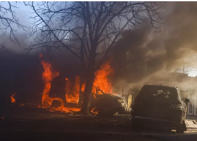 Au moins “six civils tués” dans un bombardement à Donetsk