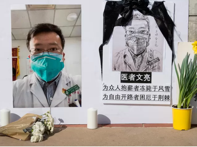 Des internautes chinois rendent hommage au médecin lanceur d’alerte du Covid-19