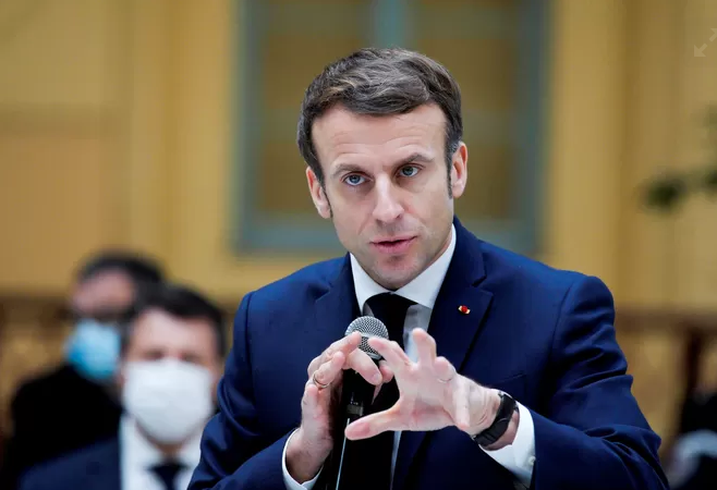 Macron s’en prend à TikTok: “C’est là où vous avez de la propagande russe cachée”