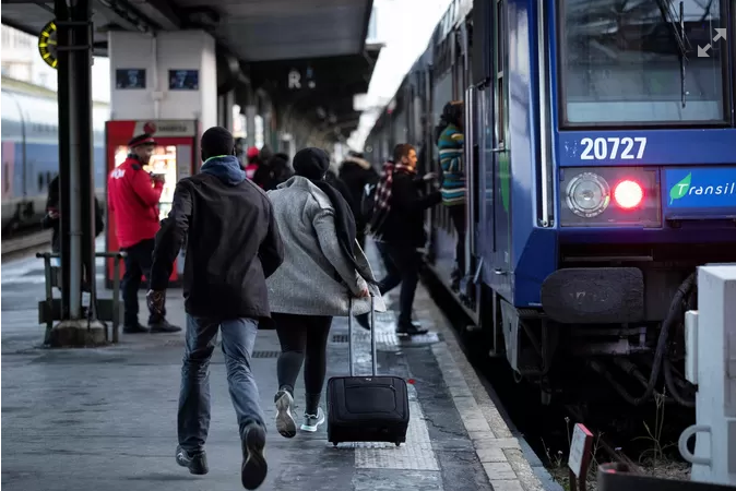 Deux trains supprimés entre Lille et Bruxelles: les navetteurs dénoncent “un véritable scandale”