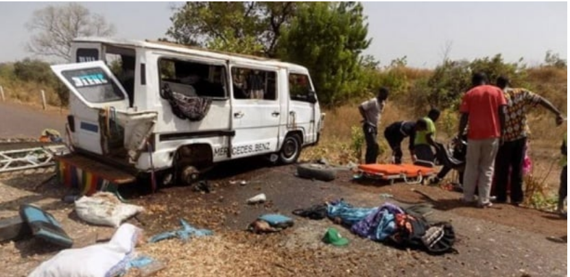 Autoroute à péage / Khombole : Un minicar se renverse et fait 08 morts et plusieurs blessés