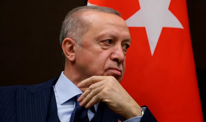 “Une arme de plus contre nous”: Ankara renforce son arsenal répressif contre la presse à quelques mois des élections