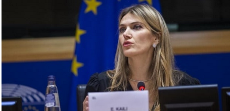 «Qatargate»: l’ancienne vice-présidente du Parlement européen, Eva Kaïli, maintenue en détention