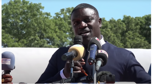 Critiques sur « Akon-City » : Akon solde ses comptes!